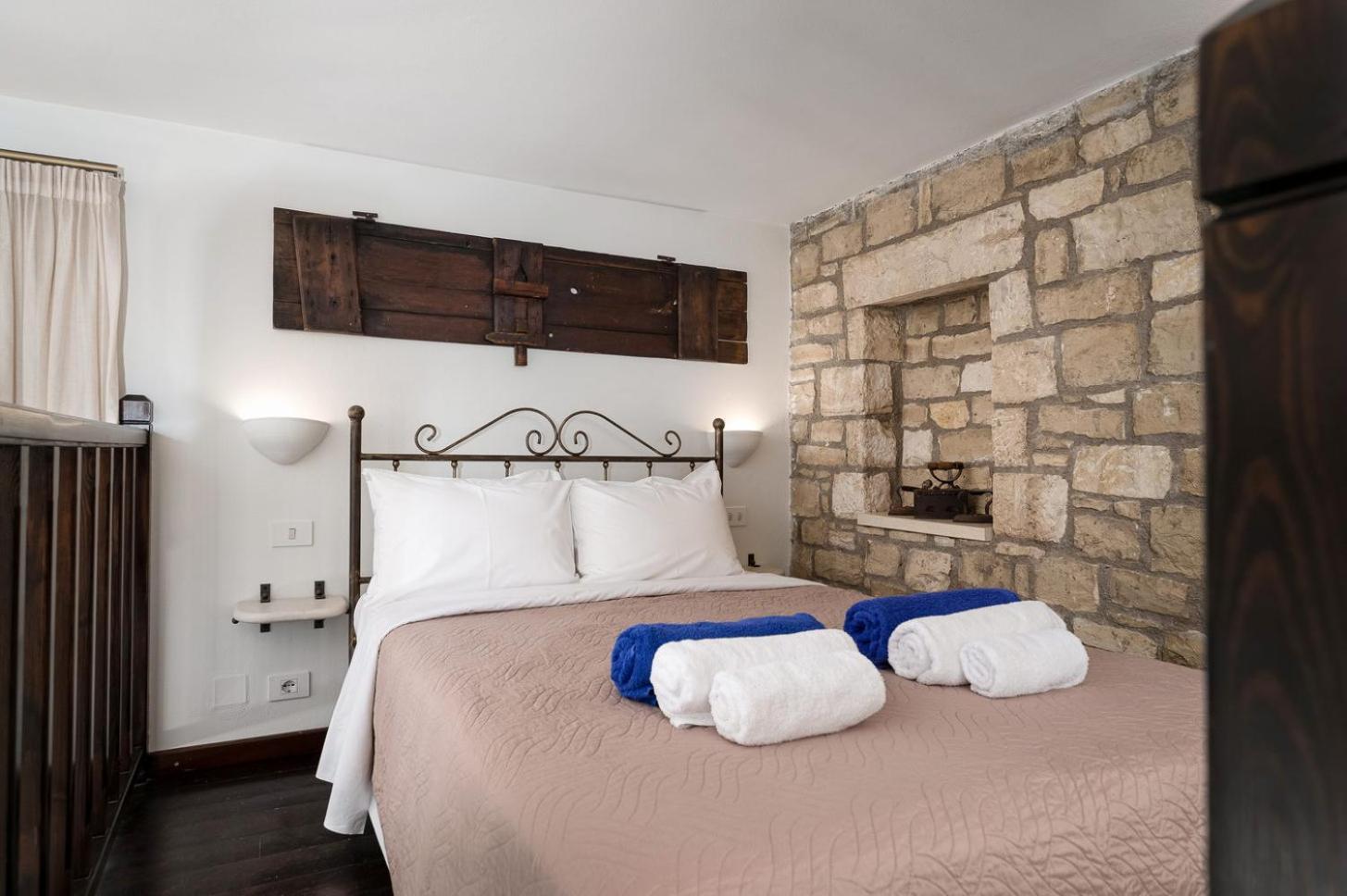 Orelia Cretan Deluxe Apartments กามิลารี ภายนอก รูปภาพ