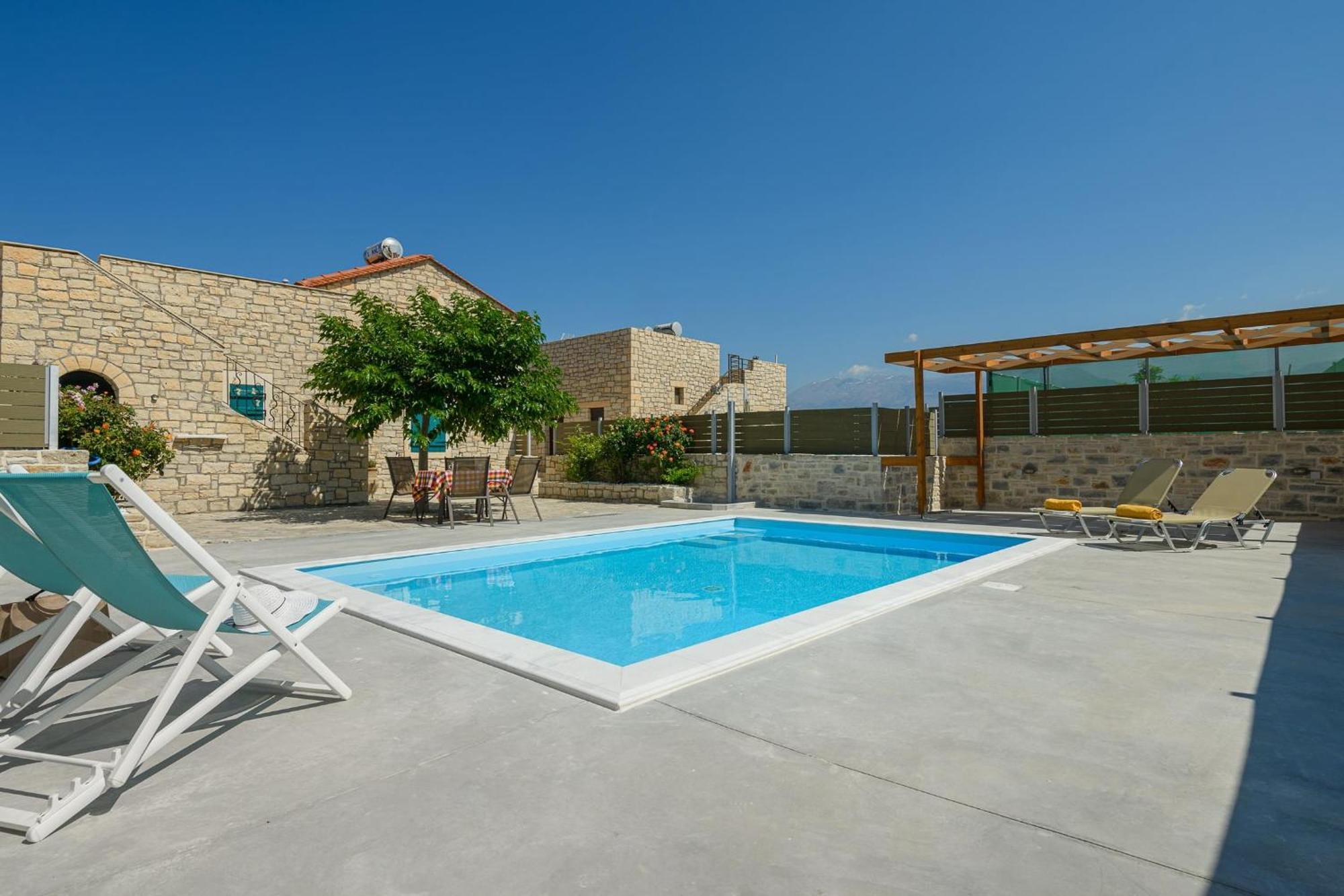 Orelia Cretan Deluxe Apartments กามิลารี ภายนอก รูปภาพ