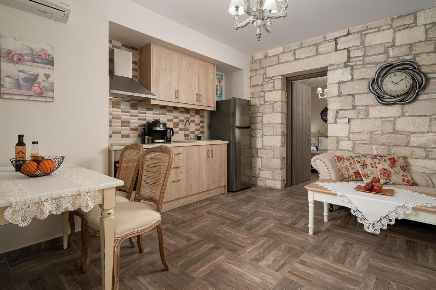 Orelia Cretan Deluxe Apartments กามิลารี ภายนอก รูปภาพ