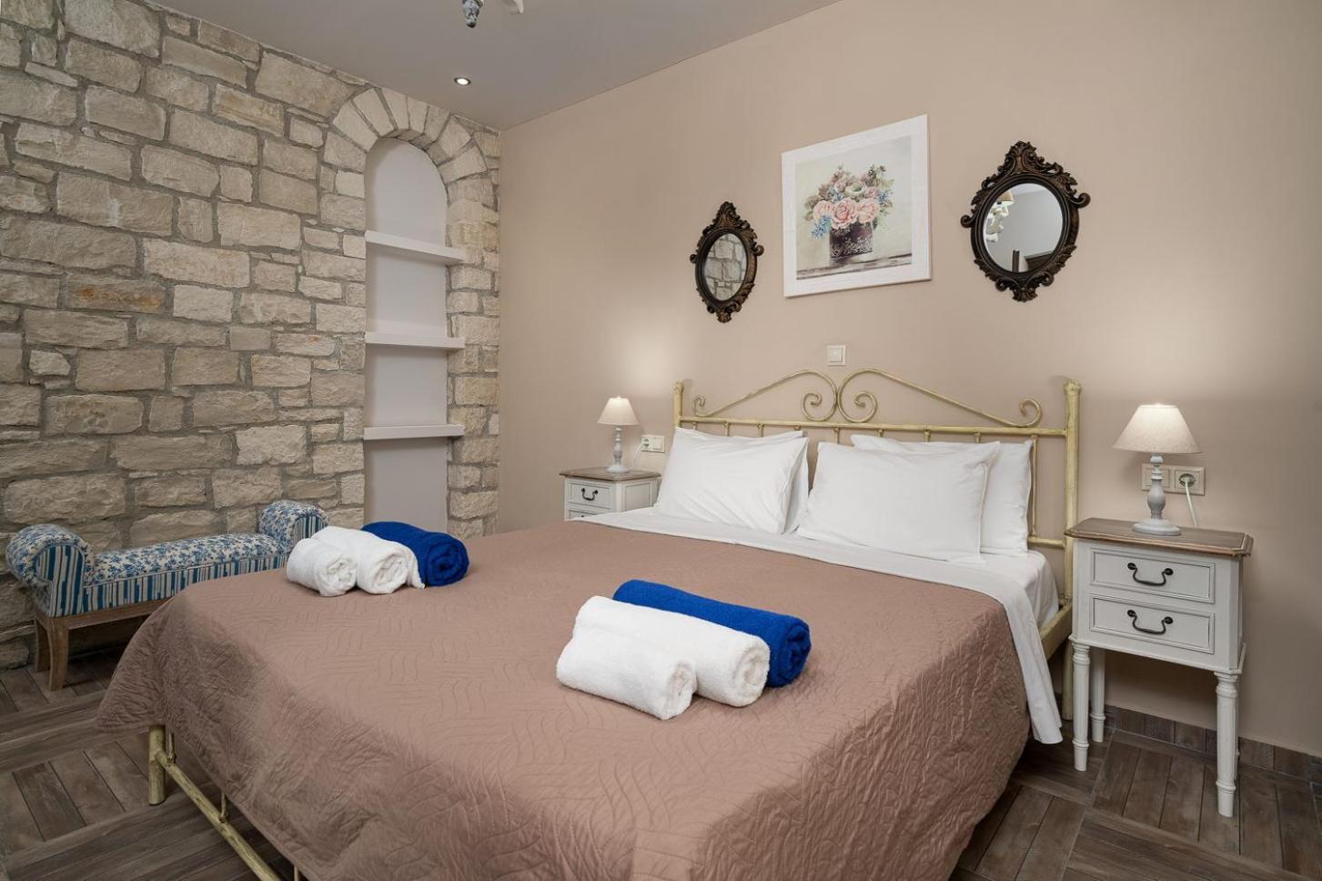 Orelia Cretan Deluxe Apartments กามิลารี ภายนอก รูปภาพ