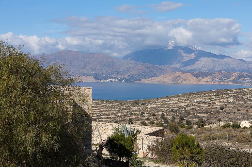 Orelia Cretan Deluxe Apartments กามิลารี ภายนอก รูปภาพ
