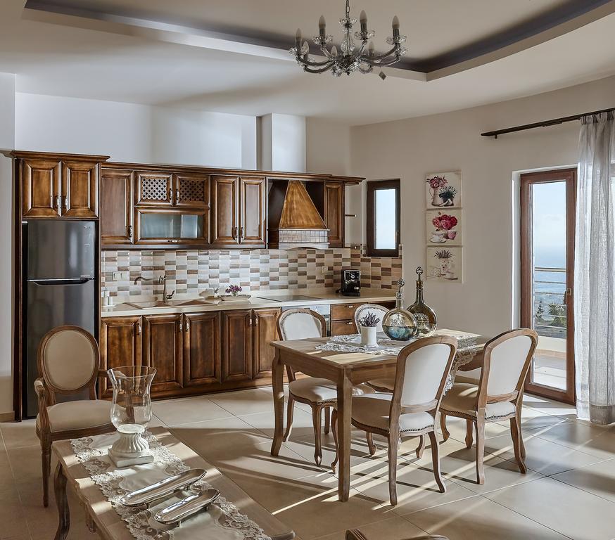 Orelia Cretan Deluxe Apartments กามิลารี ภายนอก รูปภาพ