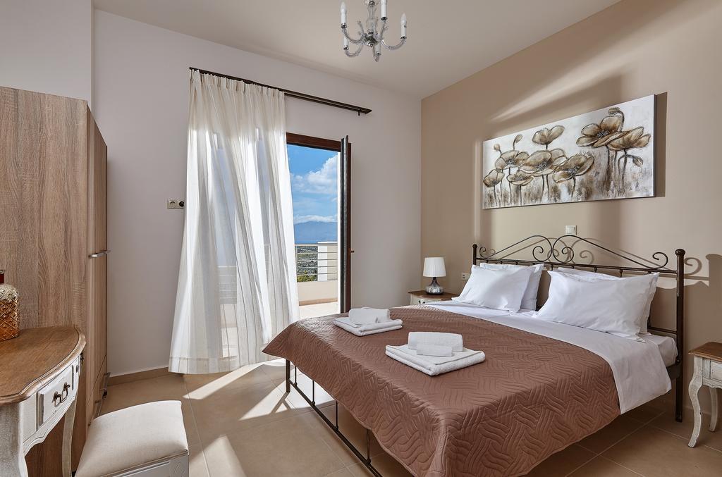 Orelia Cretan Deluxe Apartments กามิลารี ภายนอก รูปภาพ