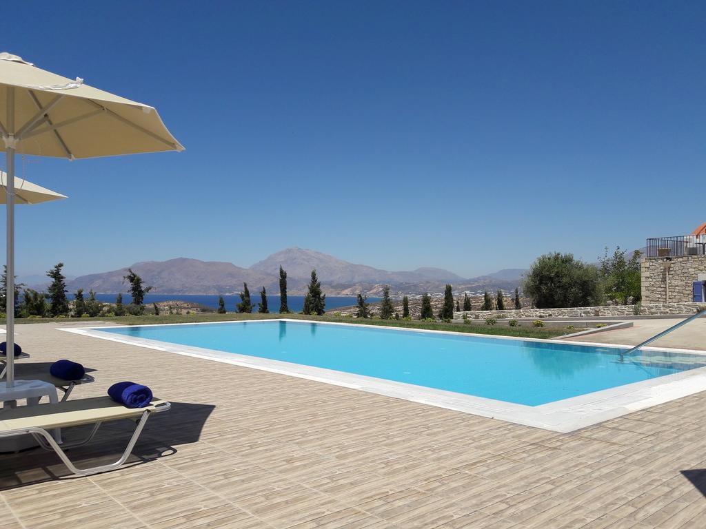 Orelia Cretan Deluxe Apartments กามิลารี ภายนอก รูปภาพ